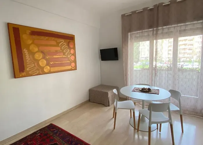 Garbatella, Lovely Mini Apartment Rom