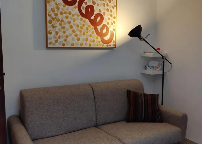 Garbatella, Lovely Mini Apartment Rom