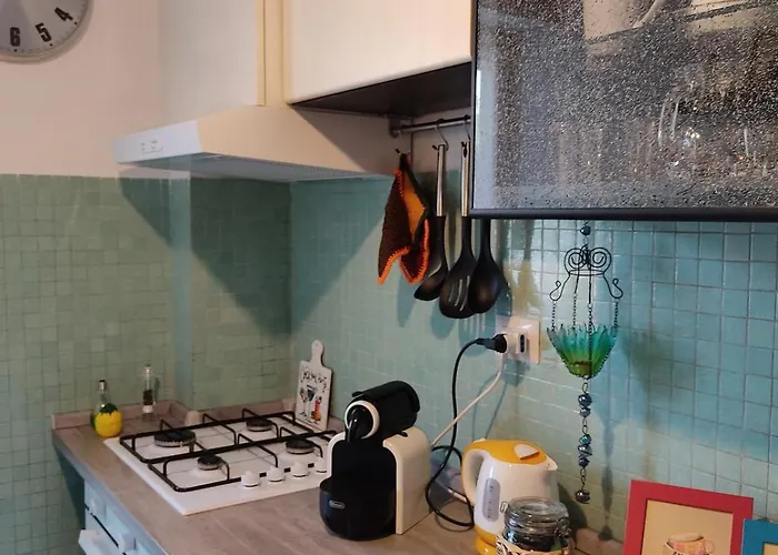 Garbatella, Lovely Mini Apartment Rom